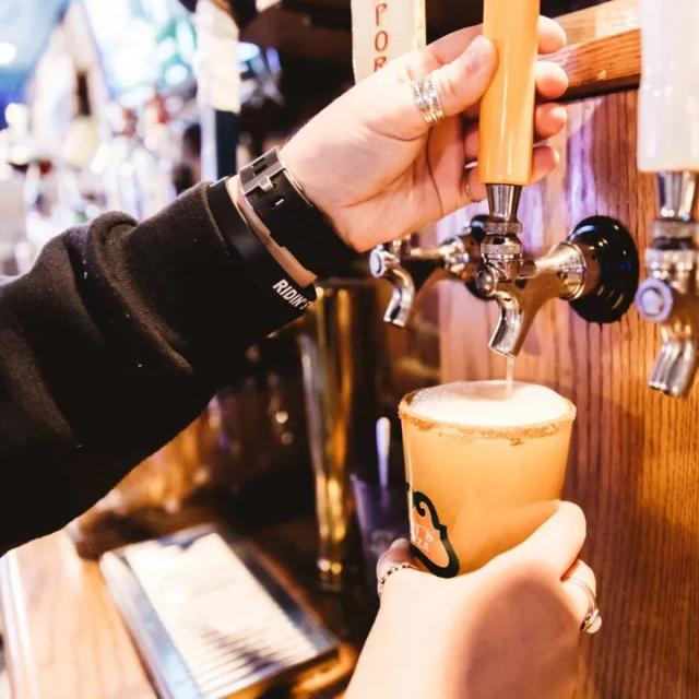 beerpour1.jpg